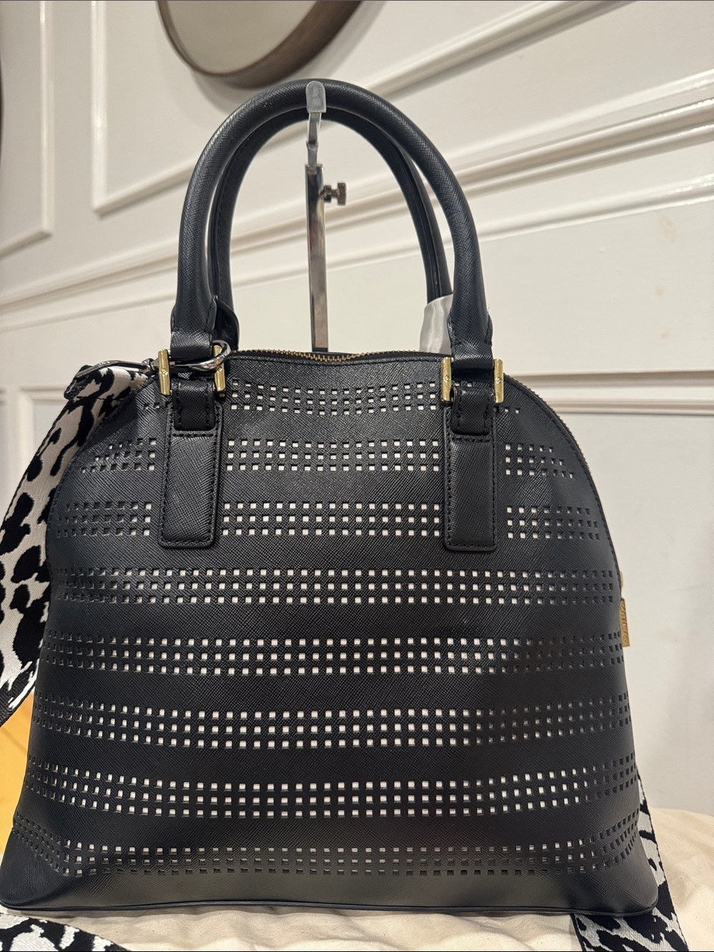 Tory Burch Bag Robinson Black Leather Perforated Dome Top Handle Bag - Picture 8 of 17